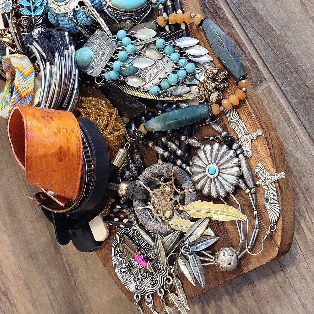 Craft Jewelry, Broken Beauties, Missing Stones, Single Earrings, Etc. - Picture 3 of 16